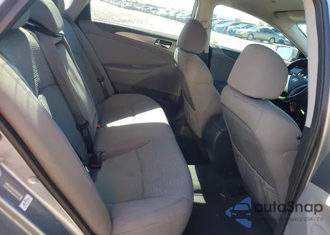 2015 Hyundai Sonata Hybrid Base from USA, damaged, VIN KMHEC4A48FA134971